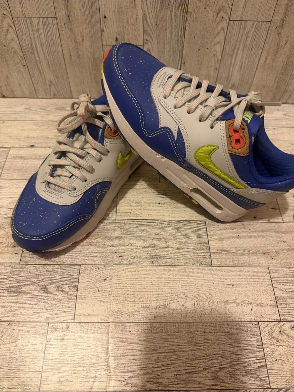 Nike Kids Blue, White & Neon Green Low-Top Sneakers